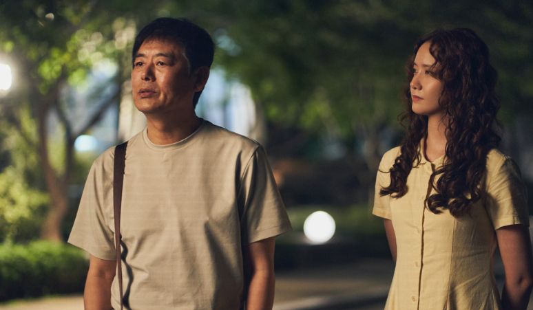 Sung-Dong-Il-Jadi-Ayah-YoonA-SNSD-di-Film-Pretty-Crazy