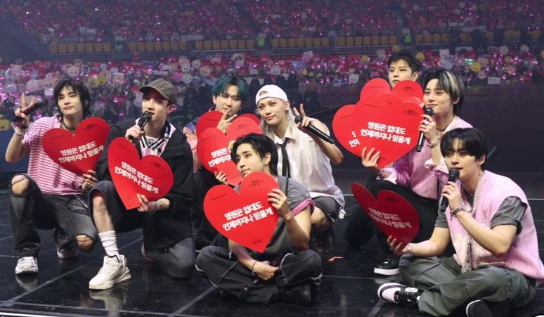 Happy-Anniversary-STAY-Yuk-Pakai-Frame-Event-STAY-di-Selfie-Time