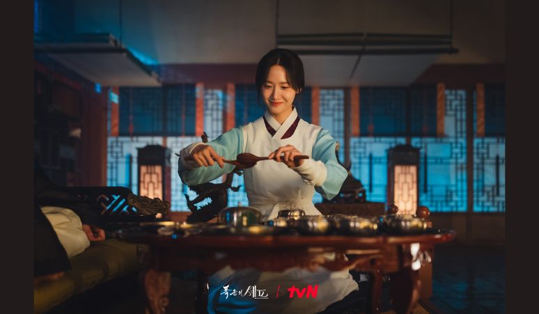 Yoona-SNSD-Belajar-Teknik-Masak-untuk-Perannya-di-Drama-Bon-Appetit-Your-Majesty