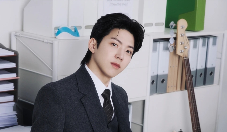 frame-ultah-dowoon-day6-selfie-time