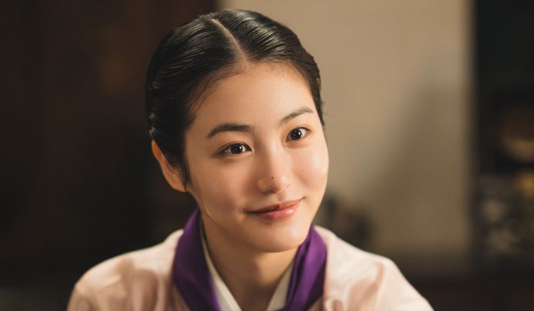 Shin-Ye-Eun-Belajar-Cara-Berjalan-dan-Nada-Bicara-Untuk-Perannya-di-Drama-The-Murky-Stream