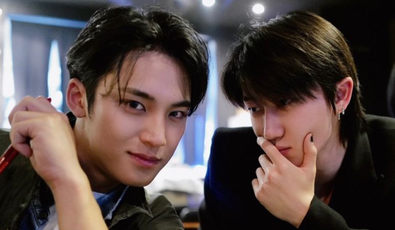 Rayakan-Mingyu-dan-THE8-SEVENTEEN-Day-dan-Pakai-Frame-Eventnya-di-Selfie-Time