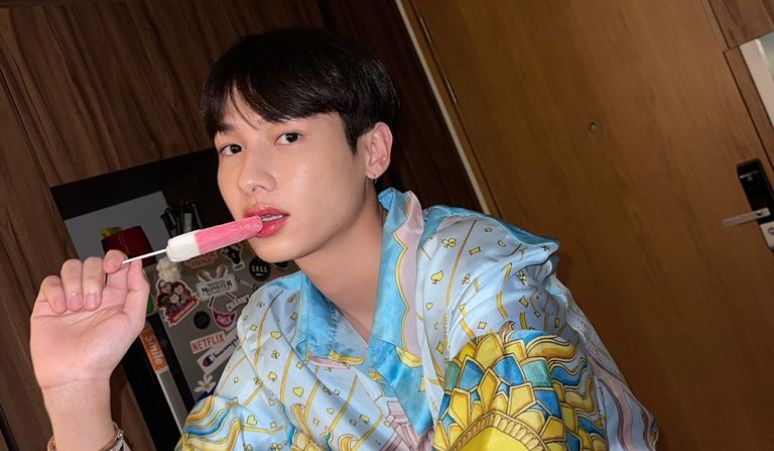 Rayakan-Ulang-Tahun-Gun-Atthaphan-Pakai-Frame-Eventnya-di-Selfie-Time