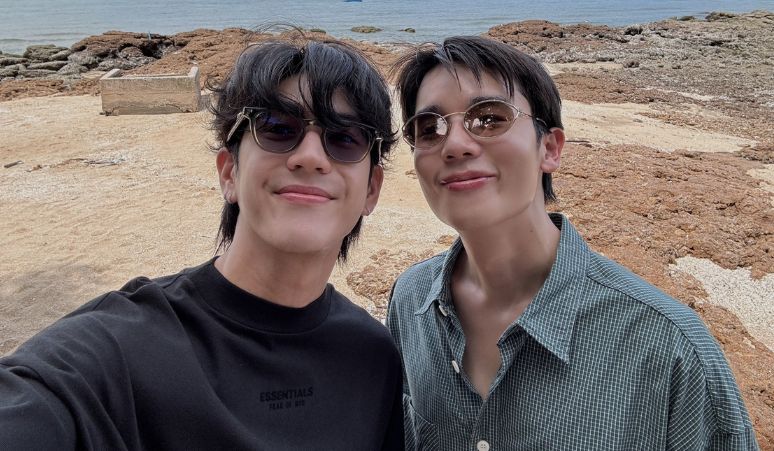 Penggemar-Series-Thailand-Ayo-Merapat-Ada-Frame-Jimmy-Jitaraphol-dan-Sea-Tawinan-di-Selfie-Time