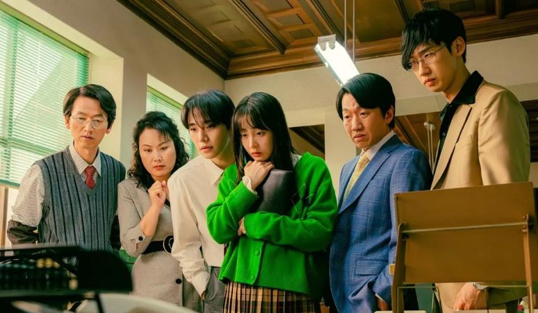 Lee-Junho-dan-Kim-Min-Ha-Siap-Melawan-Krisis-IMF-di-Drama-Typhoon-Family