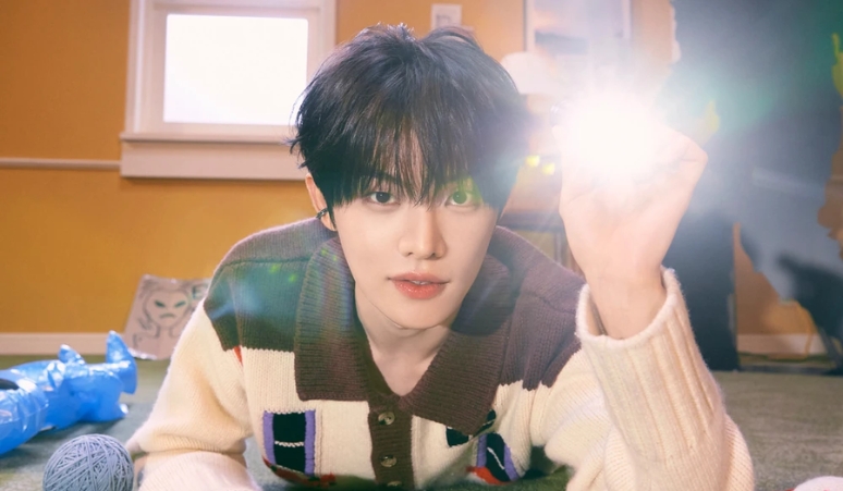 jeon-minwook-close-your-eyes-birthday-frame-endless-blue