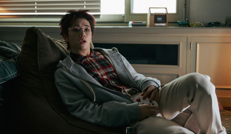 Rayakan-Ulang-Tahun-Riwoo-BOYNEXTDOOR-Pakai-Frame-Eventnya-di-Selfie-Time