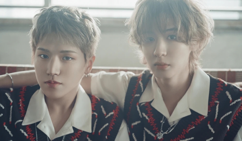 boynextdoor-leerionz-frame-event-selfie-time