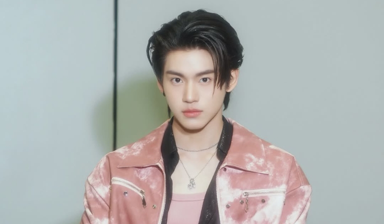 almond-18-star-is-born-frame-event-selfie-time