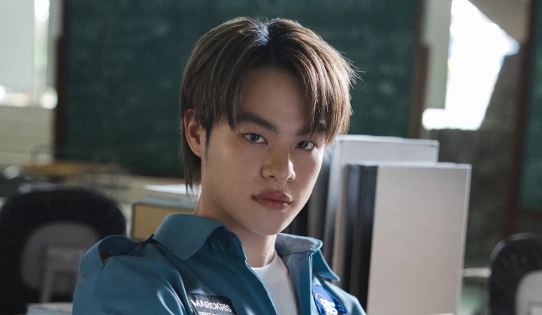 rayakan-ulang-tahun-marckris-bus-di-selfie-time