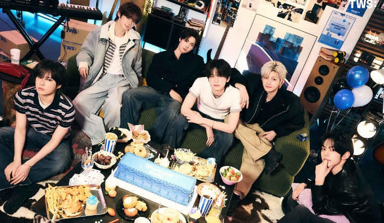 perjalanan-tws-menuju-2nd-anniversary-frame-selfie-time