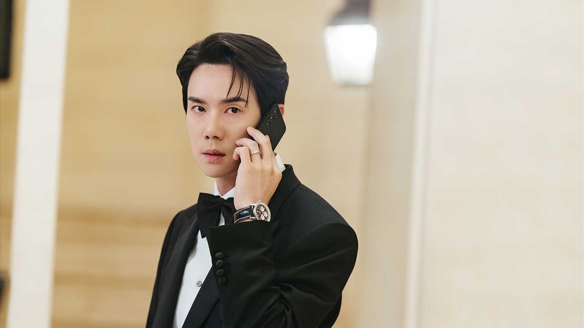 8-Fakta-Menarik-Yoo-Yeon-Seok-Pesona-di-Drama-When-The-Phone-Rings-Tuai-Sorotan
