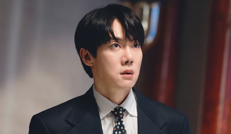 Yoo-Yeon-Seok-Berubah-Menjadi-Pengacara-yang-Mulai-Melihat-Hantu-di-Drama-Baru-Phantom-Lawyer