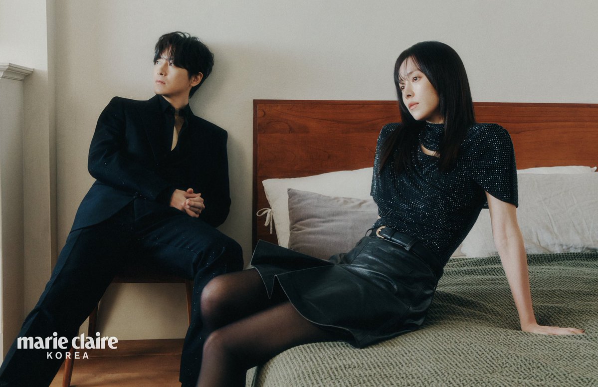 Foto-Bareng-Pacar-di-Selfie-Time-Ini-4-Ide-Pose-Couple-ala-Lee-Jun-Hyuk-dan-Han-Jimin