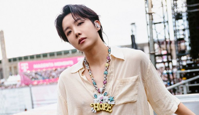 J-Hope-BTS-Donasi-untuk-Anak-Sekolah-dan-Rumah-Sakit-di-Hari-Ulang-Tahun