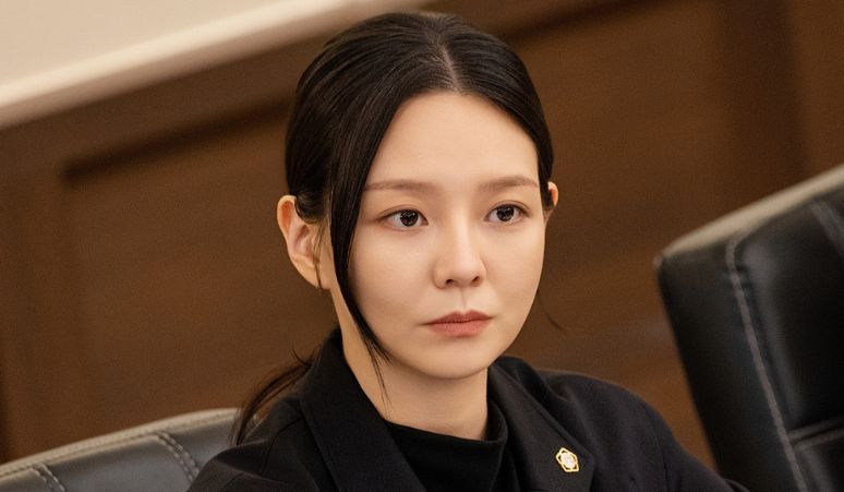 Esom-Cerita-Pengalaman-Syuting-Bareng-Yoo-Yeon-Seok