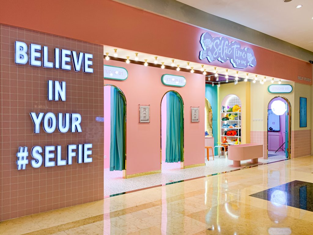 Selfie-Time-Viral-Photo-Booth-Korea-yang-Wajib-Kamu-Kunjungi