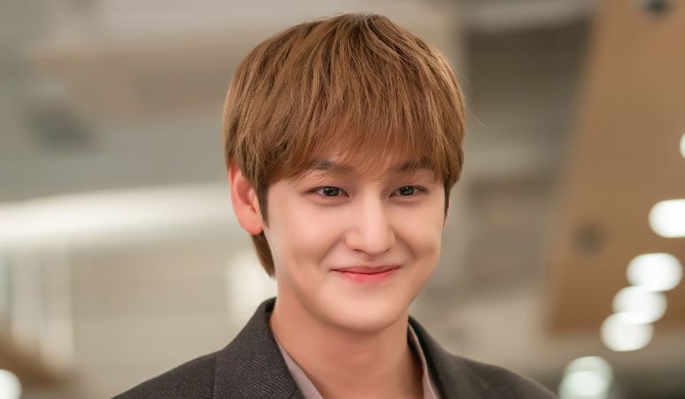 Kim-Bum-Jadi-Bos-Skincare-di-Drama-Sold-Out-on-You