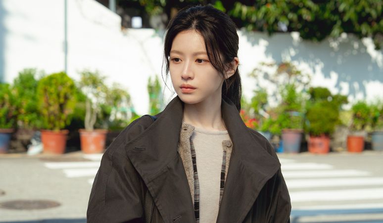 Go-Youn-Jung-Terinspirasi-Dari-Akting-Koo-Kyo-Hwan-di-W-Are-All-Trying-Here