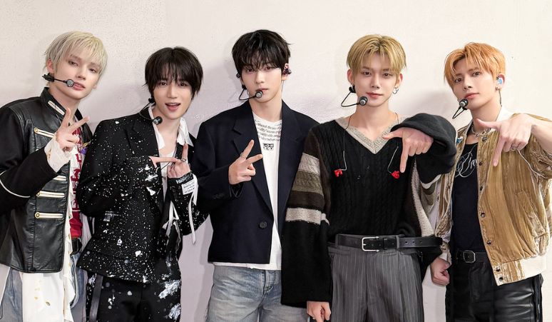 TXT Tampilkan Konsep yang Lebih Dewasa