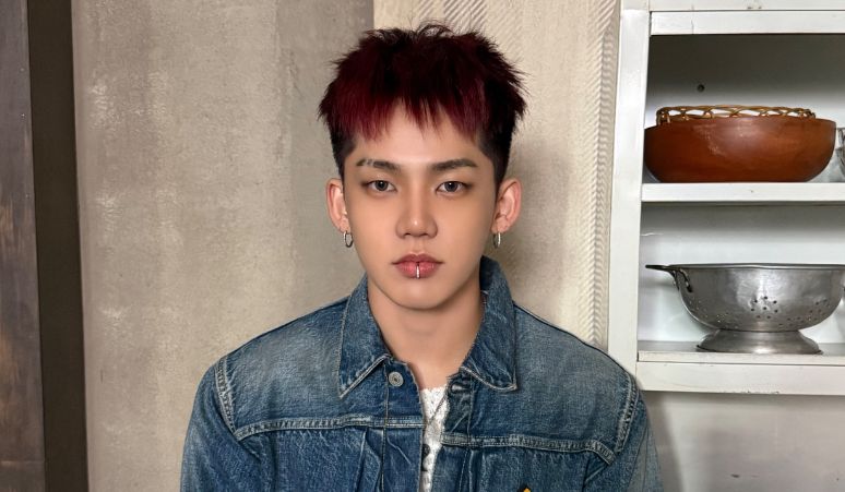 Ada-Frame-Hyunsuk-TREASURE-di-Selfie-Time