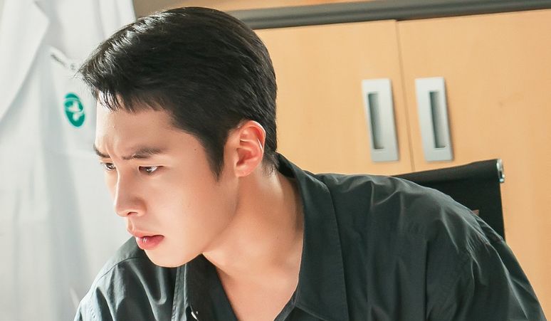 lee-jae-wook-jadi-dokter-di-drama-doctor-on-the-edge