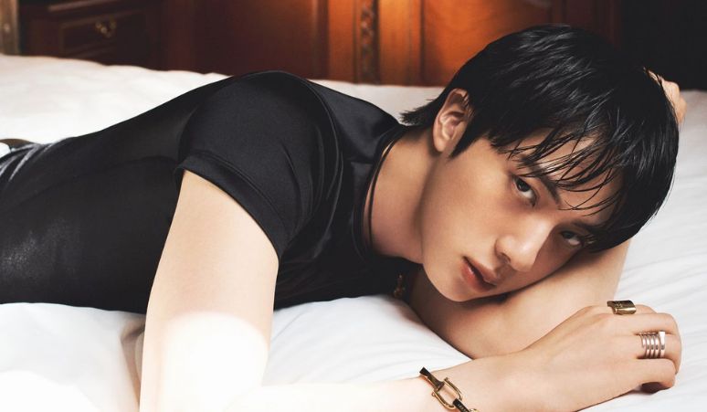 jin-bts-berbicara-tentang-momen-tur-dunia-paling-berkesan