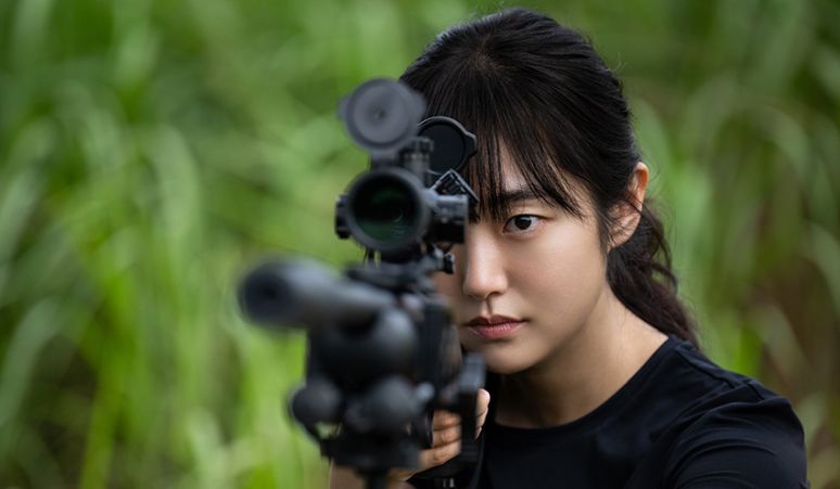 kim-hye-joon-tunjukkan-transformasi-akting-di-a-shop-for-killers-2