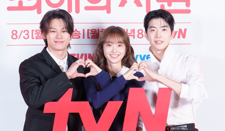 chemistry-kang-hoon-kim-hye-jun-dan-cha-woo-min-di-drama-my-bias-my-boss
