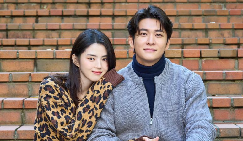 Kang Tae Oh Jadi Suami Han So Hee di Film “The Intern”