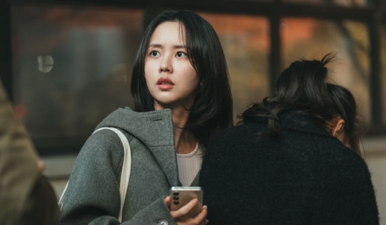 Pertemuan Pertama Kim So Hyun dan Choo Young Woo di Episode Perdana “Between Steps”