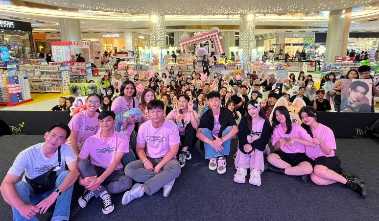 Keseruan-Selfie-Time-Noraebang-Party-di-TSM-Cibubur