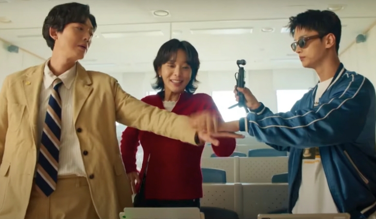 Jung-Kyung-ho-Jadi-Pengacara-Hantu-di-Drama-Korea-Oh-My-Ghost-Clients