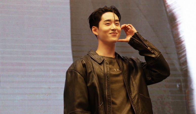 Rayakan-Ulang-Tahun-Est-Supha-Sangaworawong-Pakai-Frame-Eventnya-di-Selfie-Time