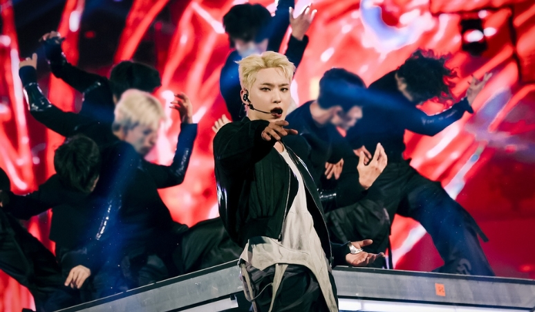 3-Ciri-Khas-Hoshi-SEVENTEEN-Di-Atas-Panggung