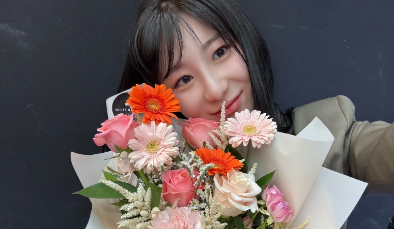 Akhirnya-Debut-Akting-Ini-Perjalanan-Karier-Lee-Chae-Yeon-di-Dunia-Entertainment