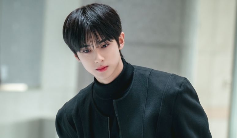 Kim-Min-Kyu-Jadi-Tunangan-Yeri-Red-Velvet-di-Drama-BITCH-X-RICH-2