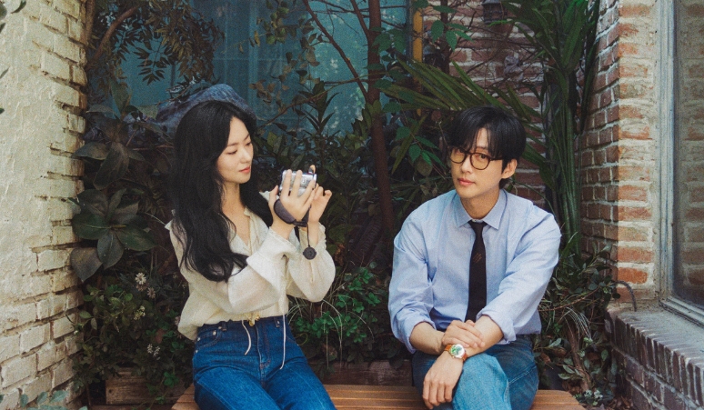 Inspirasi-Pose-Couple-Ala-Drakor-Our-Movie-di-Selfie-Time