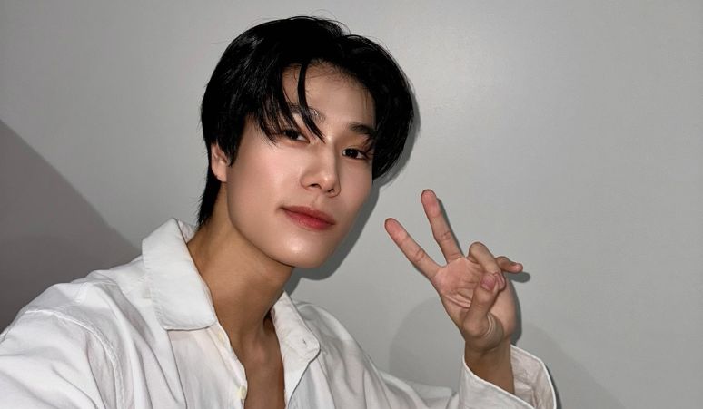 Rayakan-Ulang-Tahun-Phuwin-Tangsakyuen-Pakai-Frame-Eventnya-di-Selfie-Time