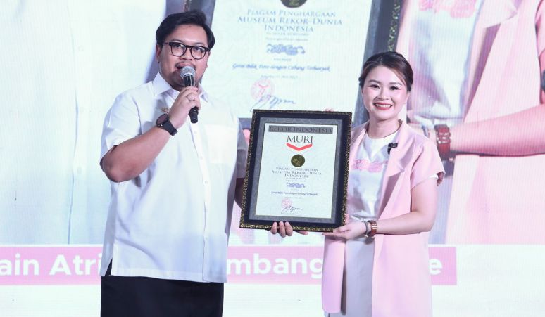 Selfie-Time-Raih-Rekor-MURI-sebagai-Gerai-Bilik-Foto-dengan-Cabang-Terbanyak-di-Indonesia