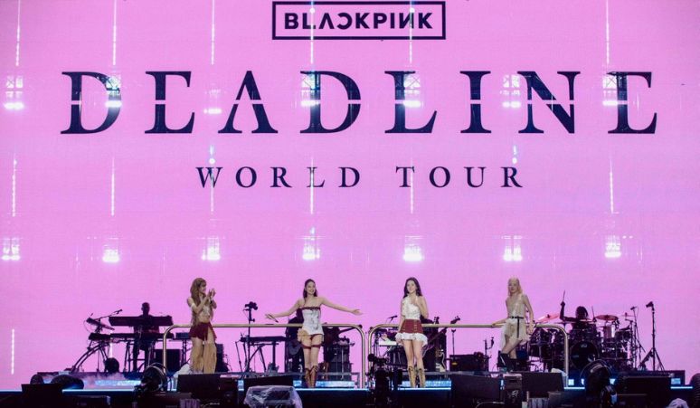 Momen-Tak-Terlupakan-di-Konser-BLACKPINK-DEADLINE-di-Goyang