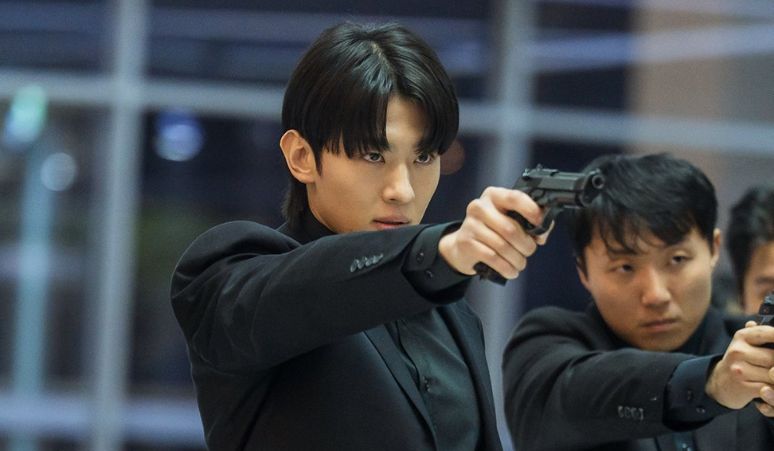 Dex-Ikut-Kelas-Adegan-Aksi-untuk-Mendalami-Peran-di-Drama-The-Defects