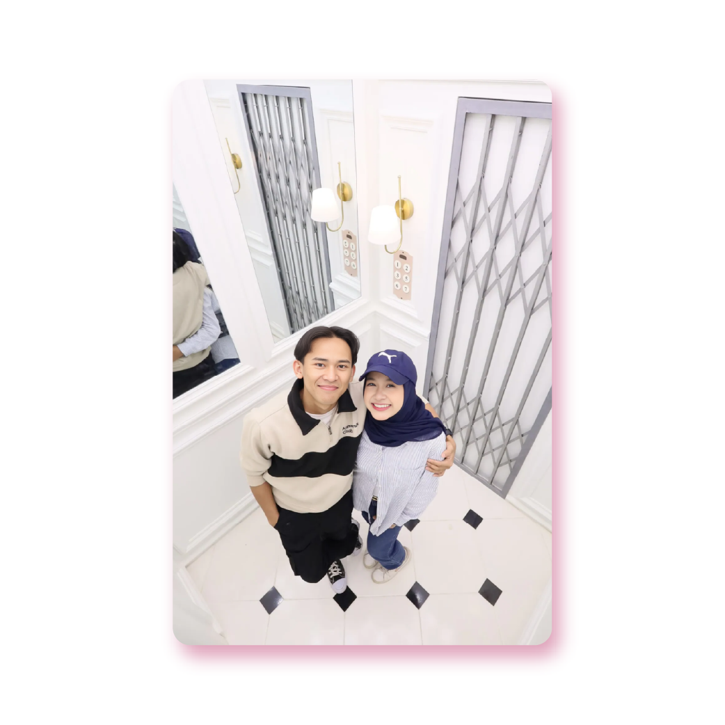 White Vintage Elevator HA Studio