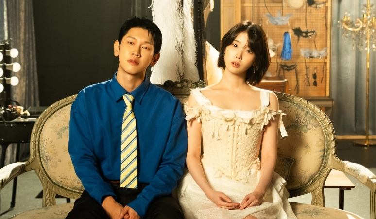 gandeng-iu-crush-siap-rilis-single-digital-seesaw